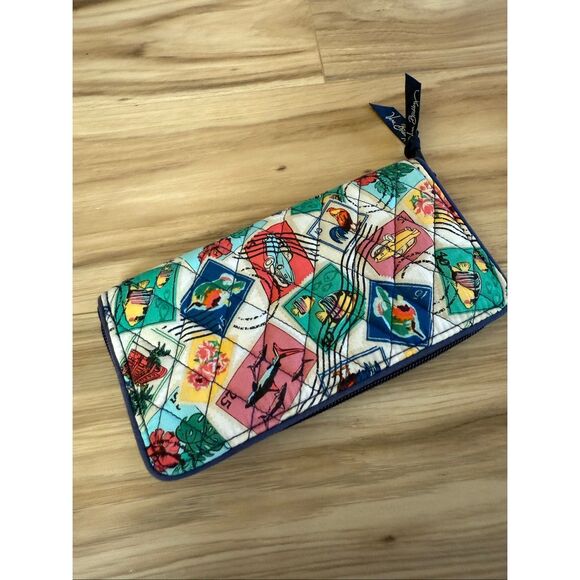 Vera Bradley Womens Multicolor Cuban Stamps Quilted Grab and Go Wristlet Wallet - Picture 1 of 7